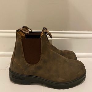 Women’s Blundstones